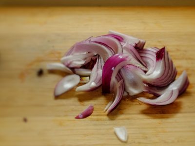how to slice onions