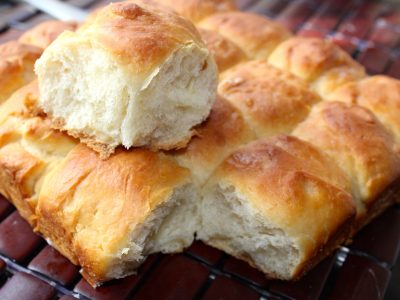 dinner rolls